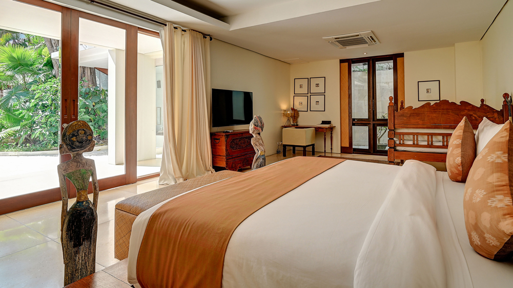 Casa Evaliza - The opulent master bedroom
